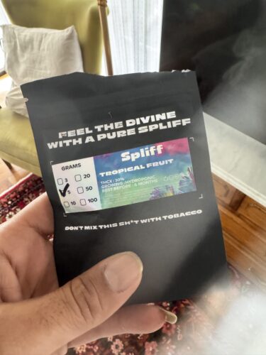 Click to view full screen Tropical Fruit - 30% THCX photo review